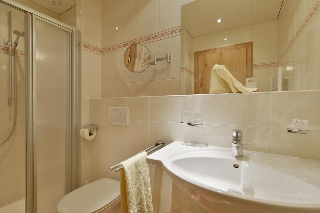 Hotel Garni Tirolerhof Гопфгартен-ім-Бріксенталь Номер фото