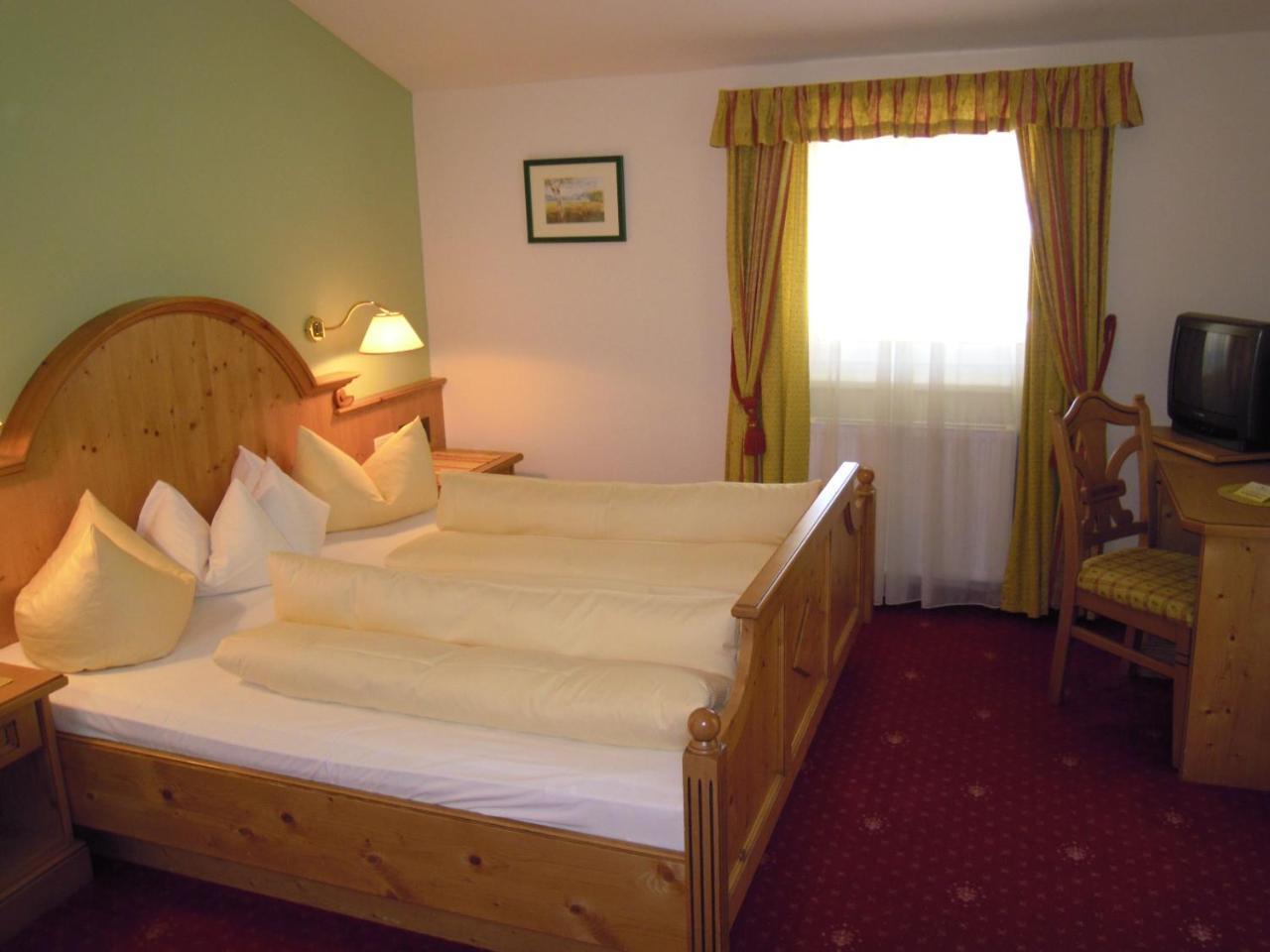 Hotel Garni Tirolerhof Гопфгартен-ім-Бріксенталь Екстер'єр фото