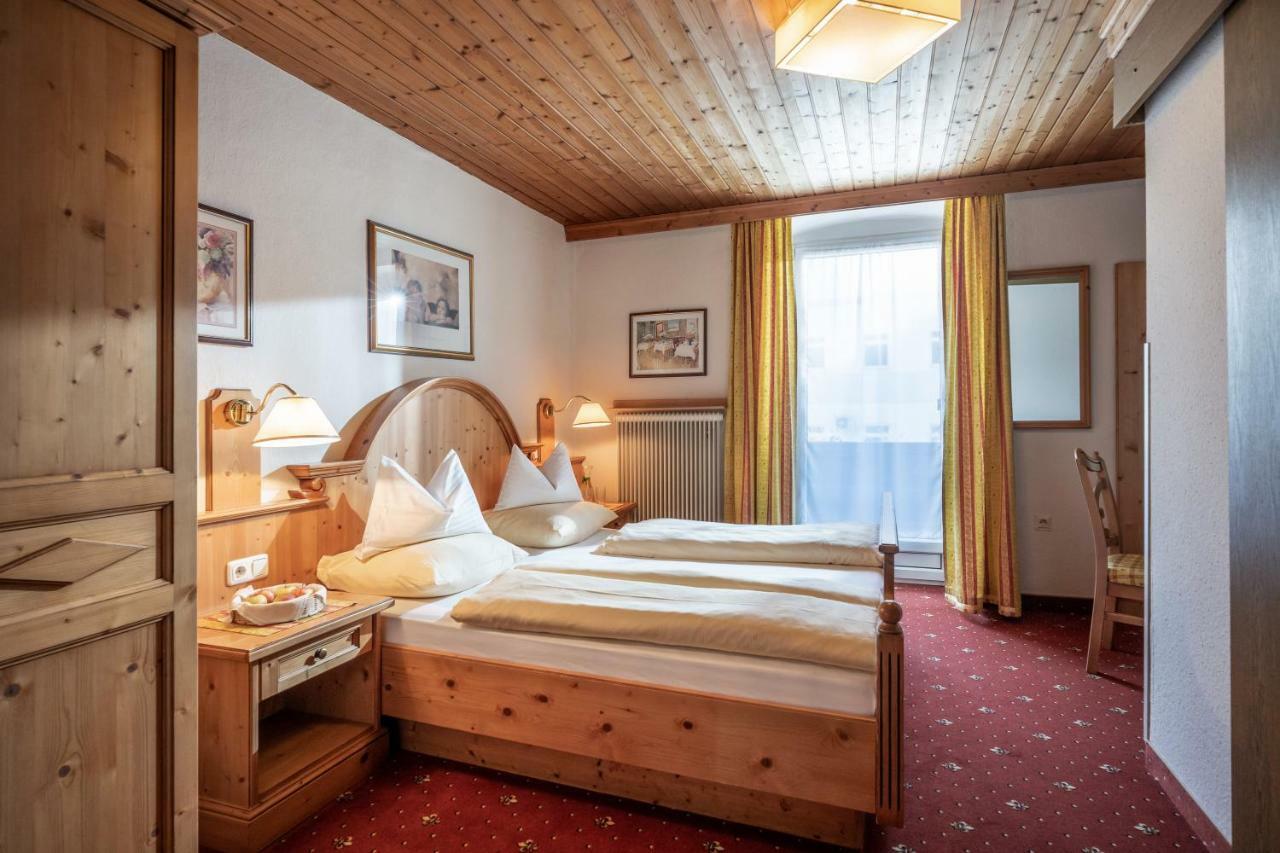 Hotel Garni Tirolerhof Гопфгартен-ім-Бріксенталь Екстер'єр фото