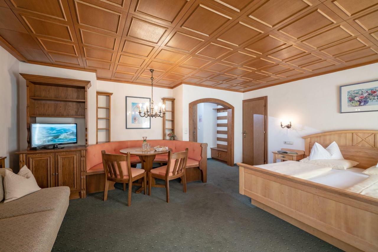 Hotel Garni Tirolerhof Гопфгартен-ім-Бріксенталь Екстер'єр фото