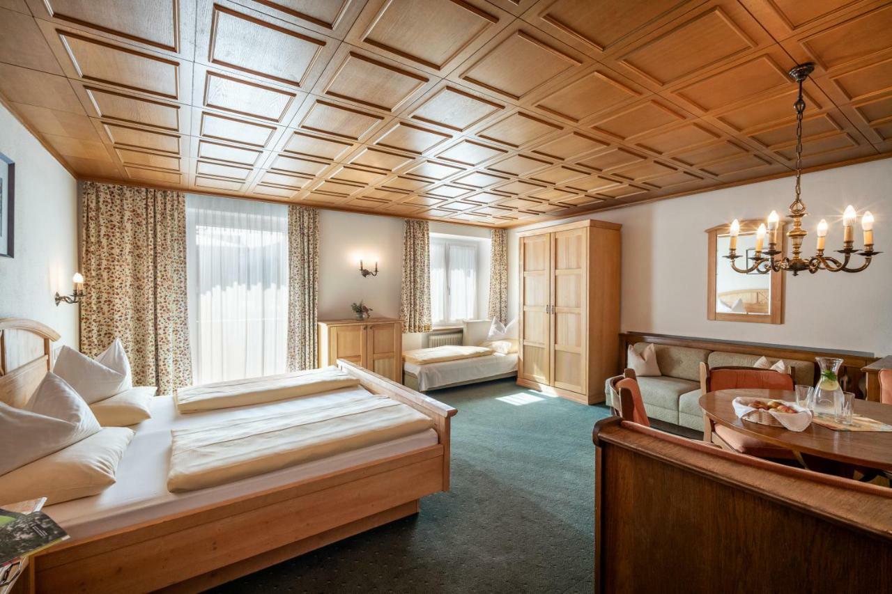 Hotel Garni Tirolerhof Гопфгартен-ім-Бріксенталь Екстер'єр фото